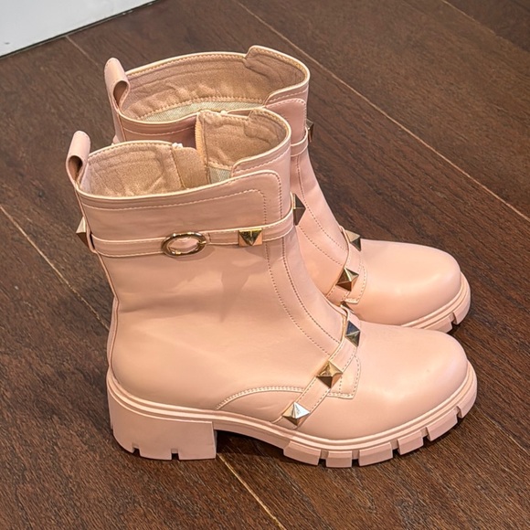 NWOT Cape Robbin Women's Pink Yuri Studded Boots Size 8 - Picture 3 of 7